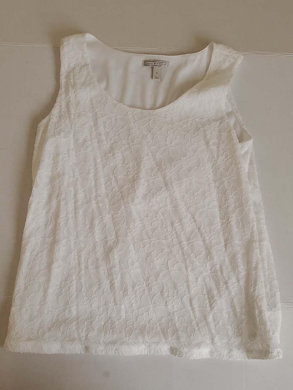 Dana Buchman White Floral Lace Scoop Neck Camisole - Large
